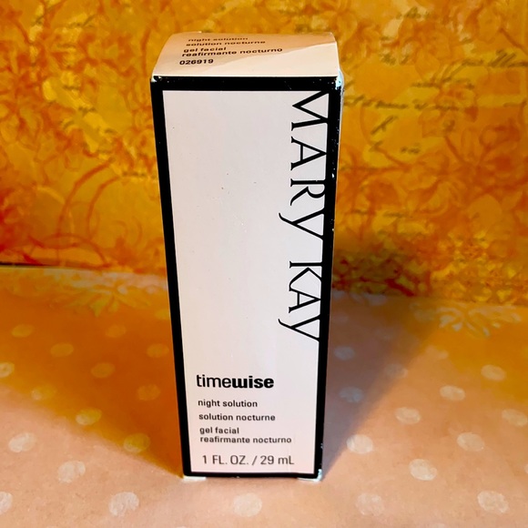Mart Kay Timewise night solution 29ml. - Picture 1 of 3